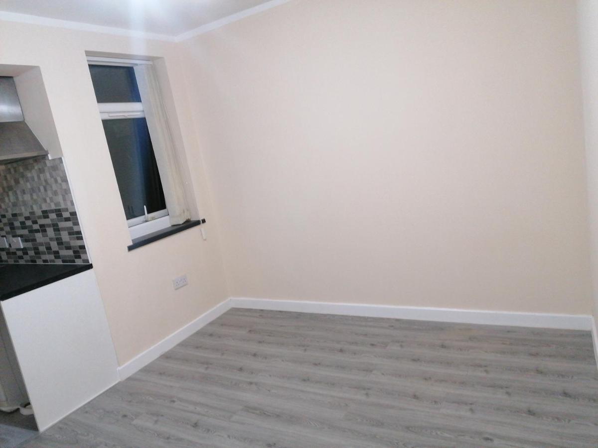 Self-Contained Studio Flat Bathrooms Kitchens Upgrade Locations To City Centre 15 Minutes Walking Distance Nottingham Universities Queen Hospitals City Hospitals Exterior foto