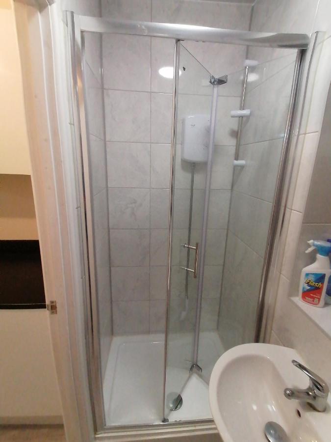 Self-Contained Studio Flat Bathrooms Kitchens Upgrade Locations To City Centre 15 Minutes Walking Distance Nottingham Universities Queen Hospitals City Hospitals Exterior foto