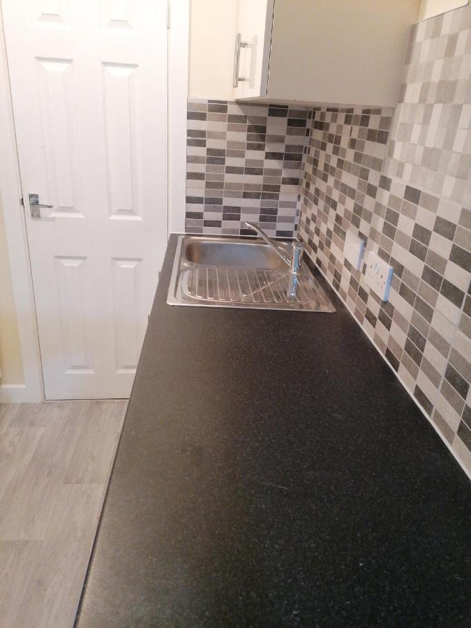 Self-Contained Studio Flat Bathrooms Kitchens Upgrade Locations To City Centre 15 Minutes Walking Distance Nottingham Universities Queen Hospitals City Hospitals Exterior foto