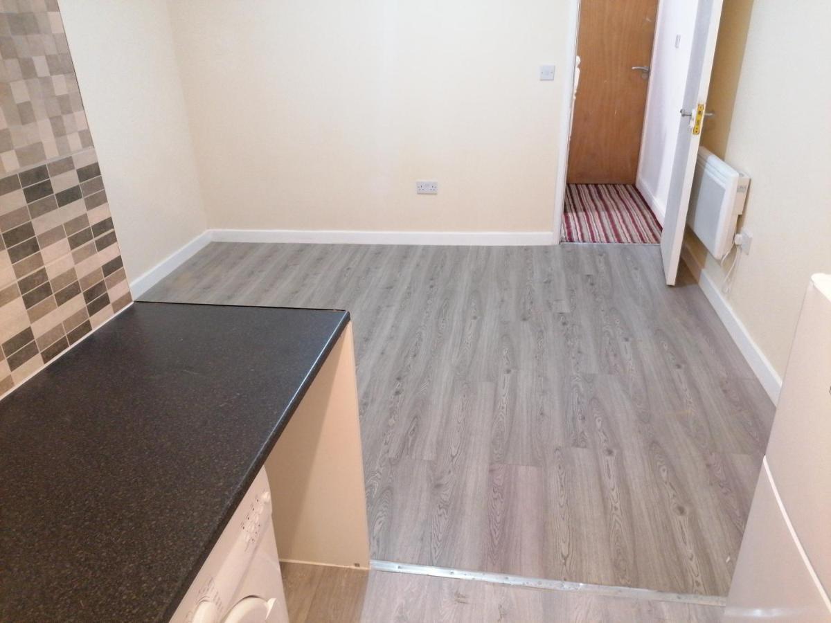 Self-Contained Studio Flat Bathrooms Kitchens Upgrade Locations To City Centre 15 Minutes Walking Distance Nottingham Universities Queen Hospitals City Hospitals Exterior foto