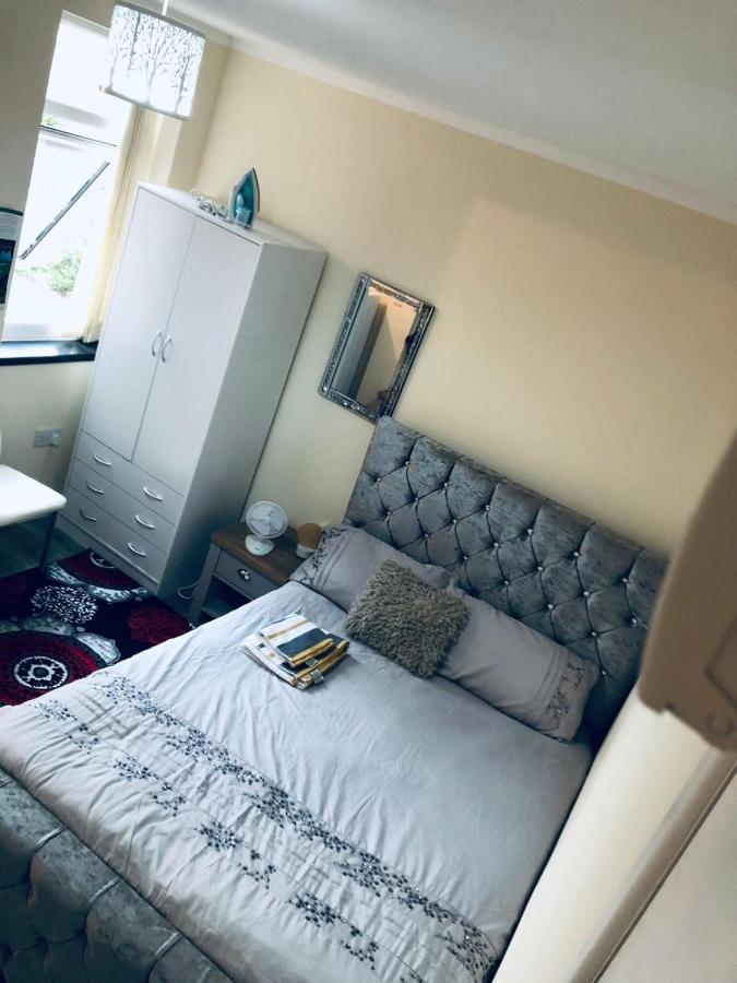 Self-Contained Studio Flat Bathrooms Kitchens Upgrade Locations To City Centre 15 Minutes Walking Distance Nottingham Universities Queen Hospitals City Hospitals Exterior foto